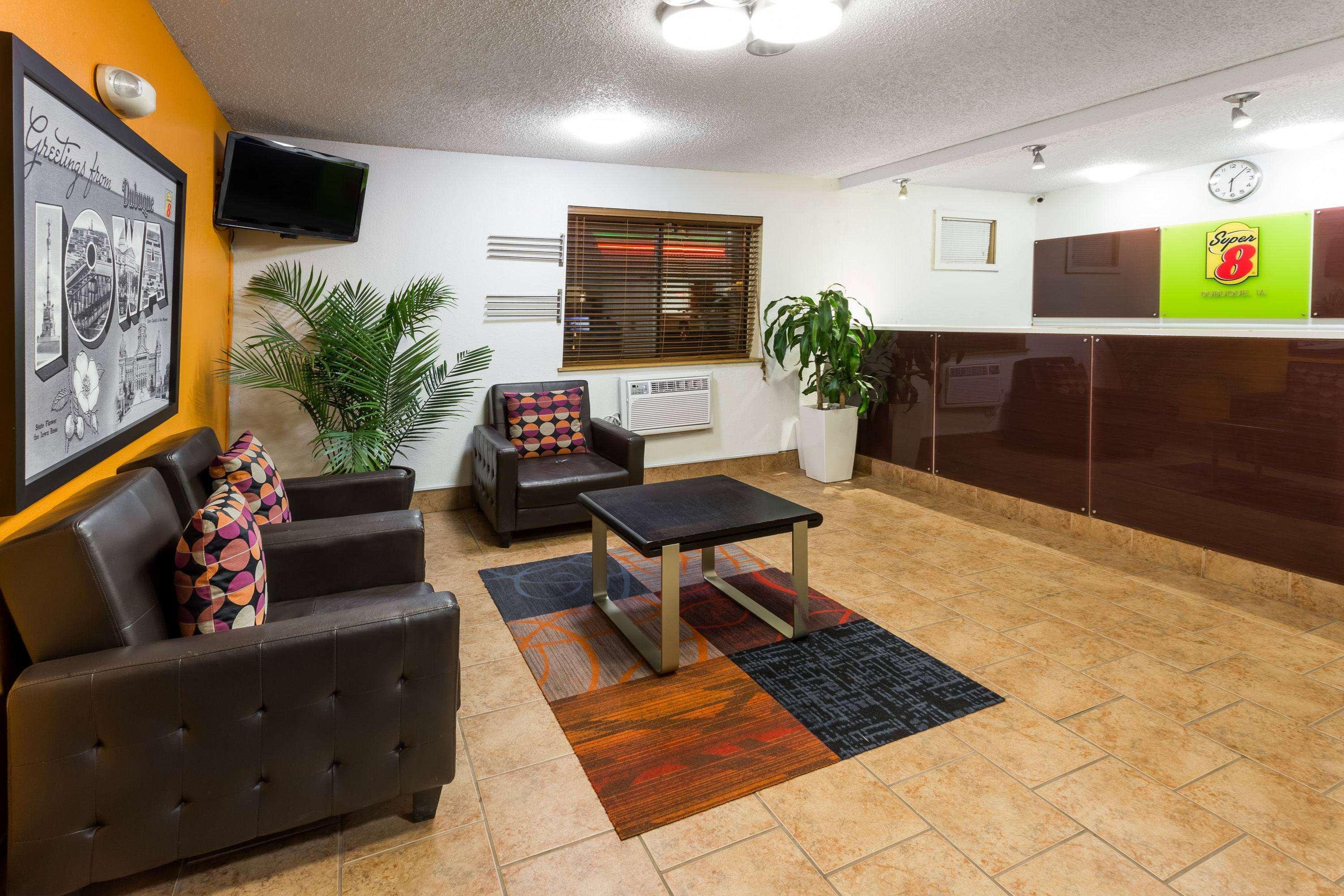 Motel Super 8 By Wyndham Dubuque Extérieur photo