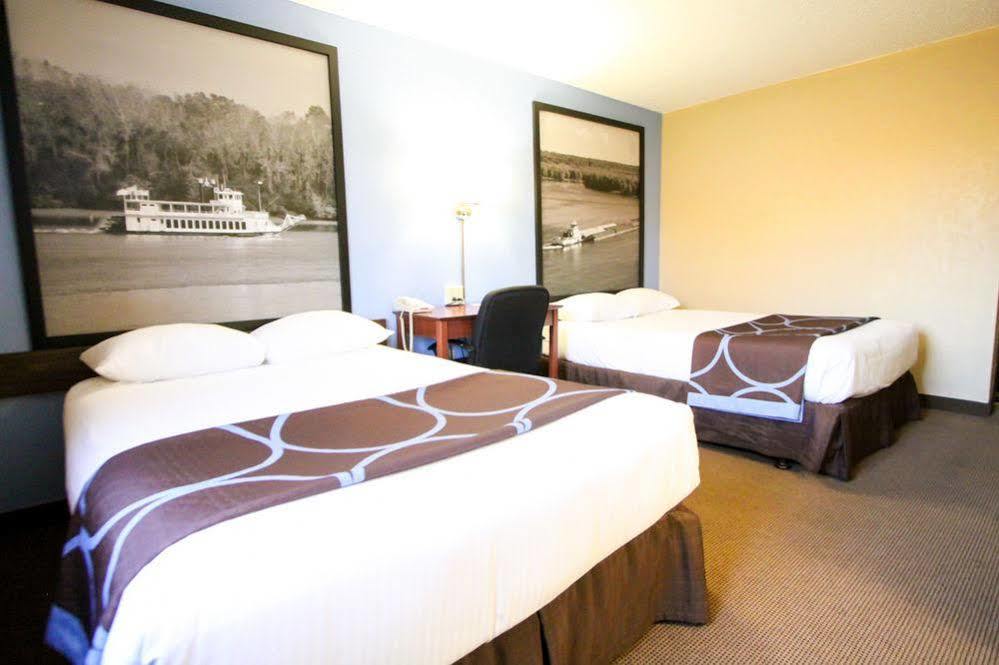 Motel Super 8 By Wyndham Dubuque Extérieur photo