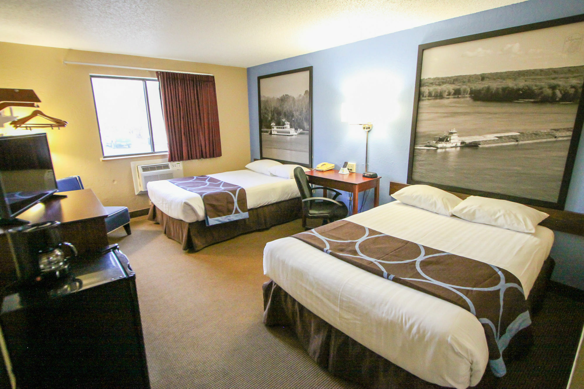Motel Super 8 By Wyndham Dubuque Extérieur photo